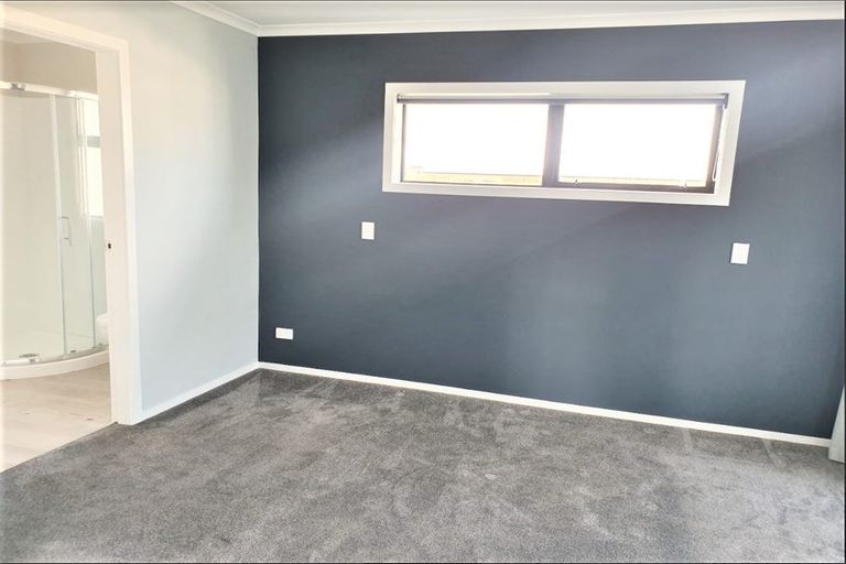 Photo of property in 51 Buddle Road, Wallaceville, Upper Hutt, 5018