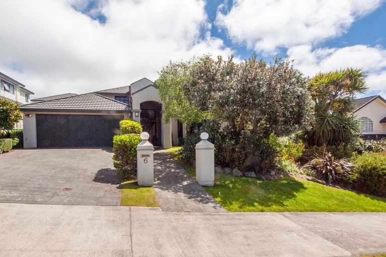 Photo of property in 6 Derry Hill, Churton Park, Wellington, 6037