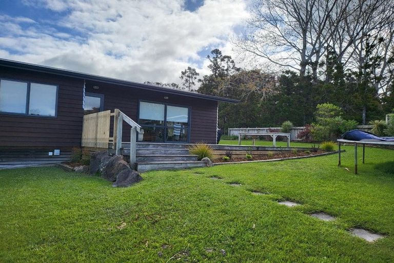 Photo of property in 11 Wharuka Glade, Mangawhai, 0505