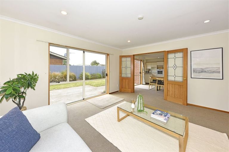 Photo of property in 6a Bentley Street, Russley, Christchurch, 8042