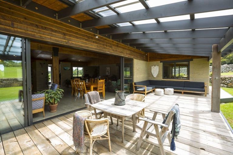 Photo of property in 16 Pennyroyal Place, Te Kamo, Kamo, 0185