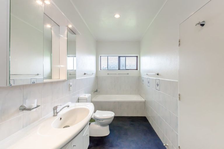 Photo of property in 38 Alexander Road, Raumati Beach, Paraparaumu, 5032