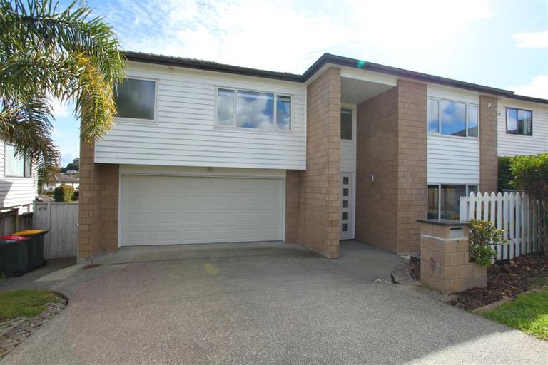 Photo of property in 3 Andy Crescent, Flat Bush, Auckland, 2016
