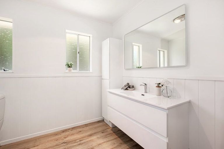 Photo of property in 5 Atherstone Lane, Belmont, Lower Hutt, 5010