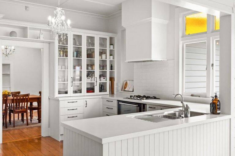 Photo of property in 108 Davis Street, Saint Leonards, Hastings, 4120