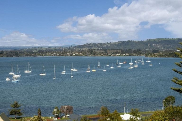 Photo of property in 87 Harbour View Road, Omokoroa, 3114