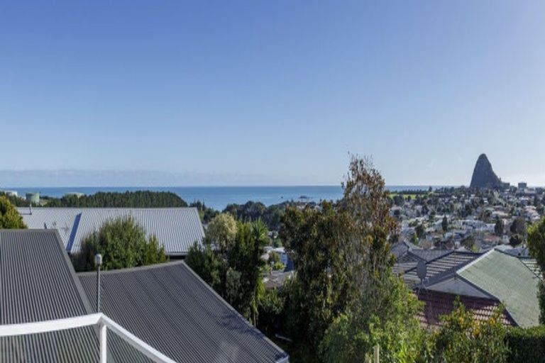 Photo of property in 19 Darwin Crescent, Spotswood, New Plymouth, 4310