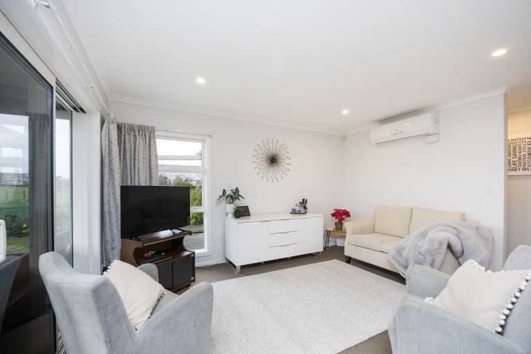 Photo of property in 18 Accolade Street, Maewa, Feilding, 4702