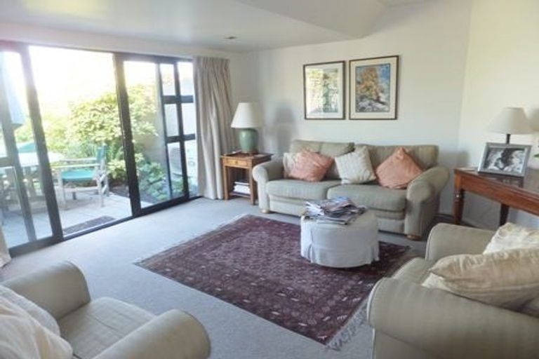 Photo of property in 2/12 Macmillan Avenue, Cashmere, Christchurch, 8022