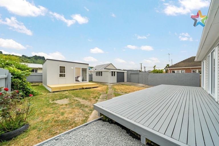 Photo of property in 17 Reynolds Street, Taita, Lower Hutt, 5011