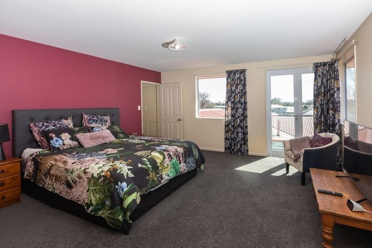 Photo of property in 249 Fifield Terrace, Opawa, Christchurch, 8023