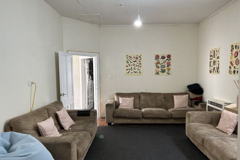 Photo of property in 60 Honiana Te Puni Street, Aro Valley, Wellington, 6021
