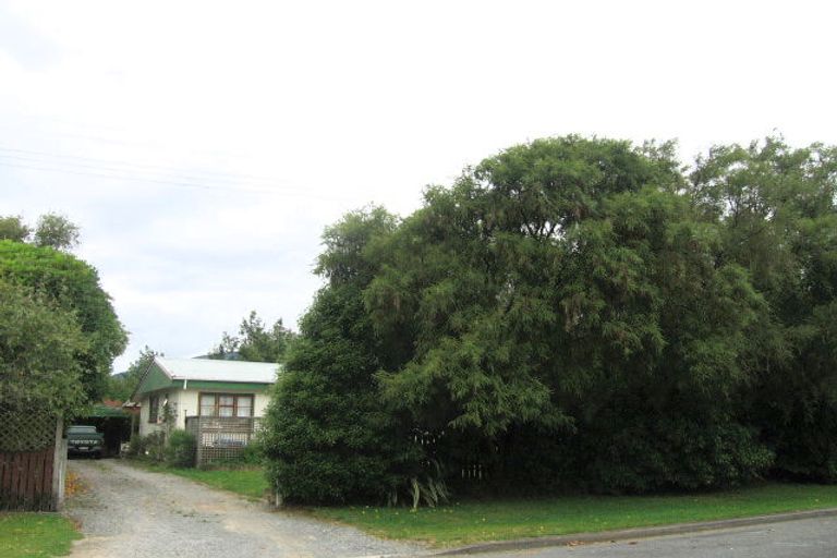 Photo of property in 15 Maclaren Street, Maymorn, Upper Hutt, 5018