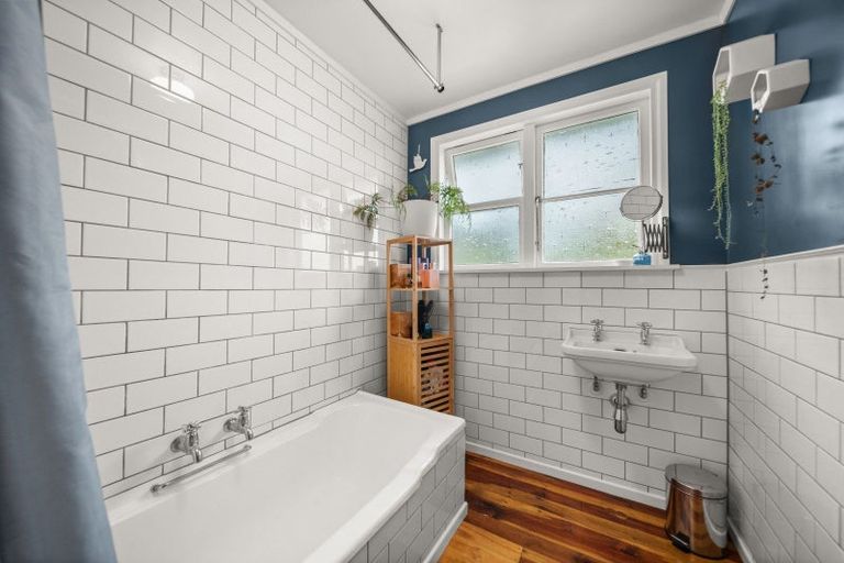 Photo of property in 43 East Street, Greytown, 5712