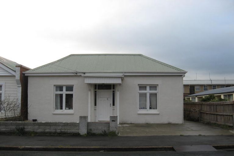 Photo of property in 18 Cashel Street, South Dunedin, Dunedin, 9012