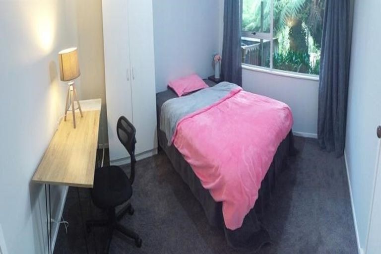 Photo of property in 1/64 Stredwick Drive, Torbay, Auckland, 0630