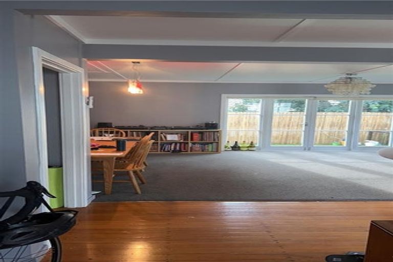 Photo of property in 182 Lake Road, Belmont, Auckland, 0622