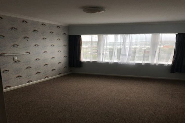 Photo of property in 37 Tio Tio Road, Miramar, Wellington, 6022