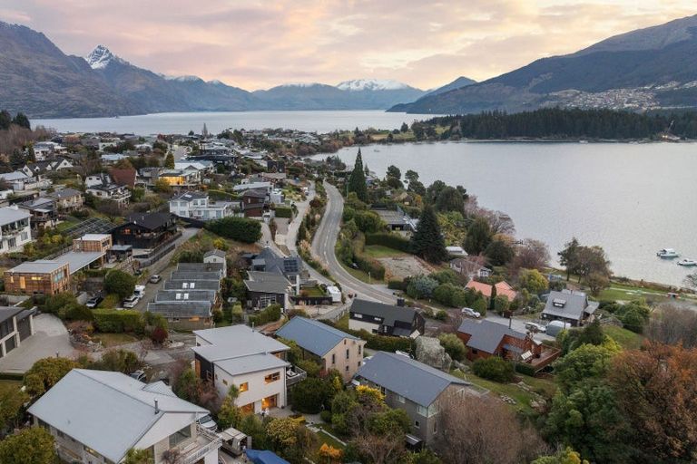 Photo of property in 538 Peninsula Road, Kelvin Heights, Queenstown, 9300