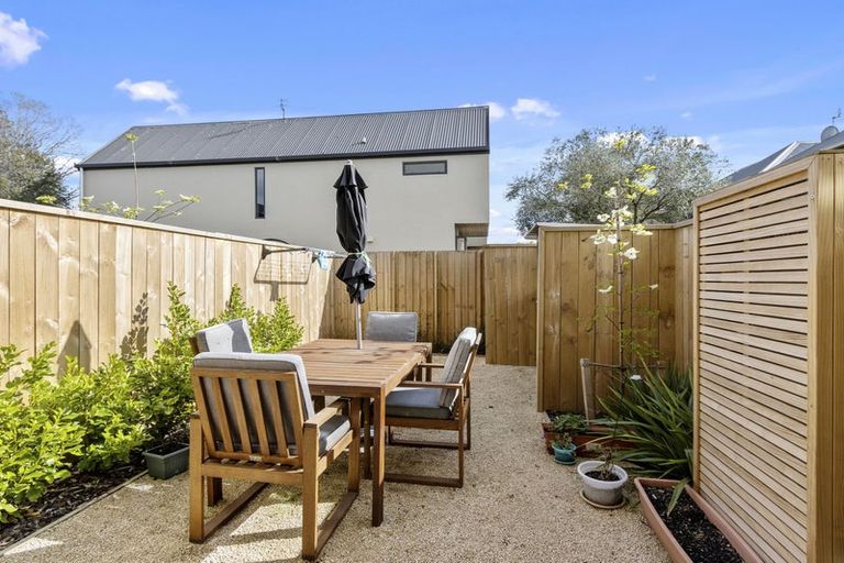 Photo of property in 11/12 Freyberg Avenue, Riccarton, Christchurch, 8011