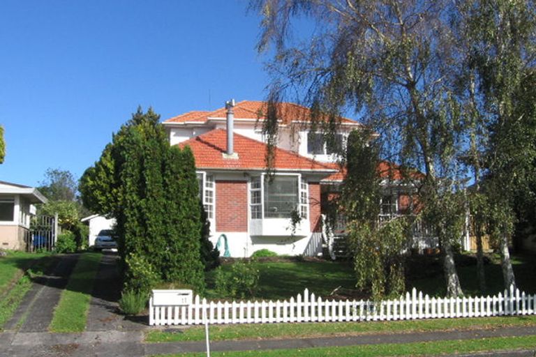 Photo of property in 11 Dryden Avenue, Papatoetoe, Auckland, 2025
