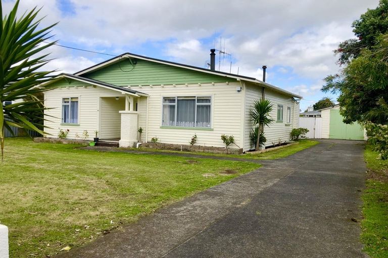 Photo of property in 14 Moore Avenue, Tawhero, Whanganui, 4501