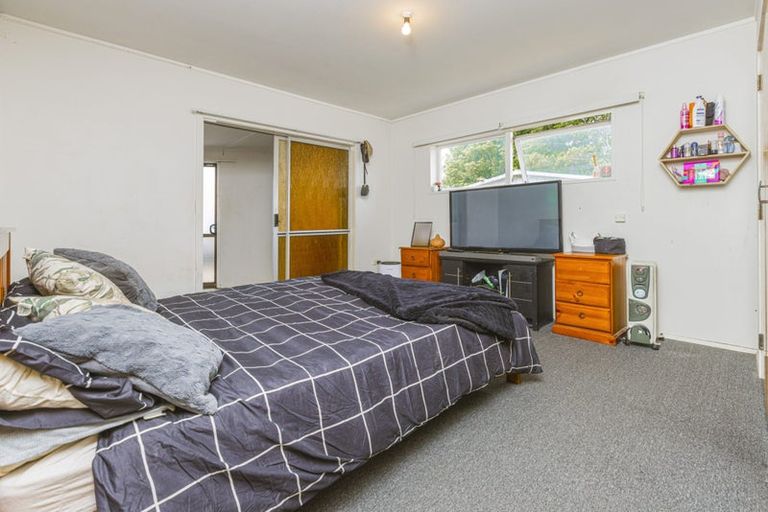 Photo of property in 17 Fernleigh Avenue, Waiuku, 2123