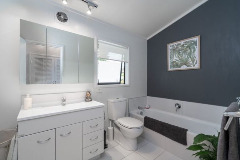 Photo of property in 759 Acacia Bay Road, Acacia Bay, Taupo, 3330