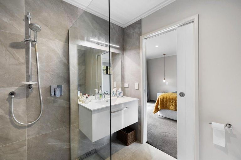 Photo of property in 6 Chadlington Way, Lower Shotover, Queenstown, 9304