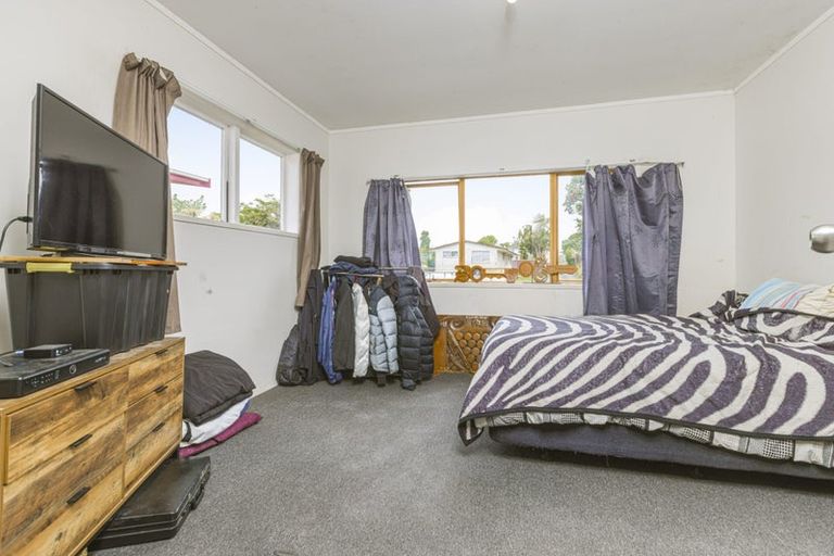 Photo of property in 17 Fernleigh Avenue, Waiuku, 2123
