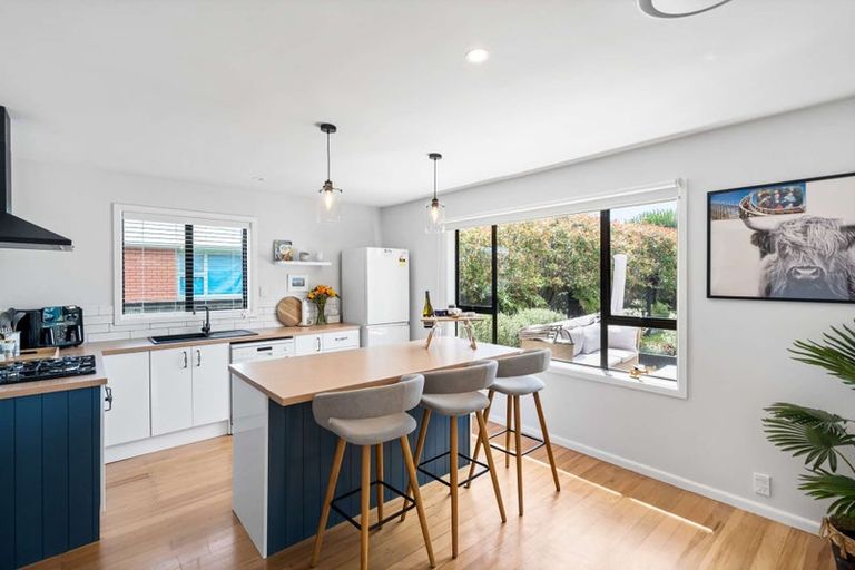 Photo of property in 142 Pacific Road, North New Brighton, Christchurch, 8083