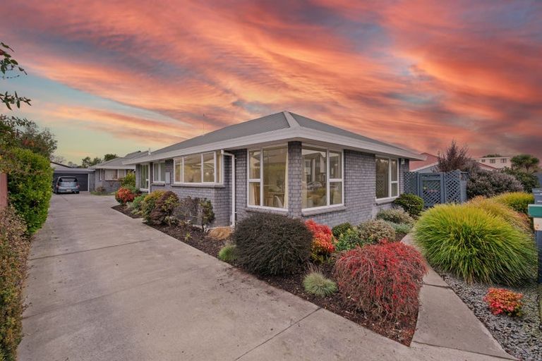 Photo of property in 2/35 Peverel Street, Riccarton, Christchurch, 8041