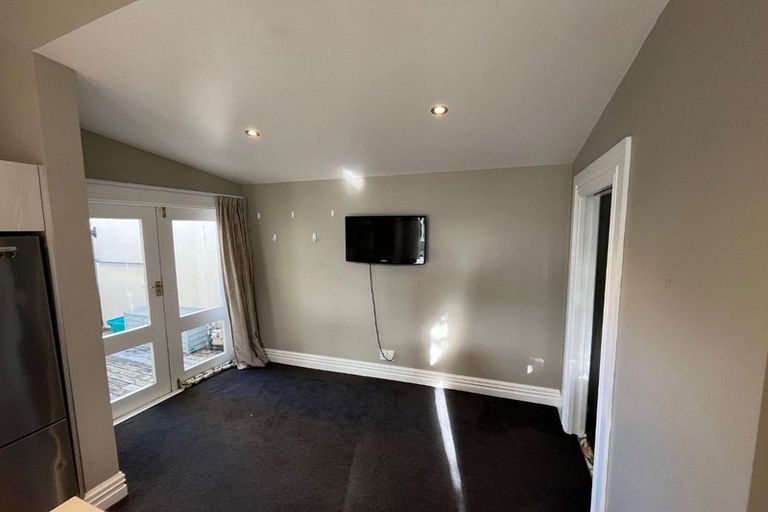 Photo of property in 8 Boston Terrace, Aro Valley, Wellington, 6021