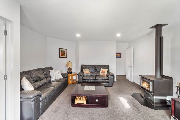 Photo of property in 31 Vasari Grange, Rolleston, 7614