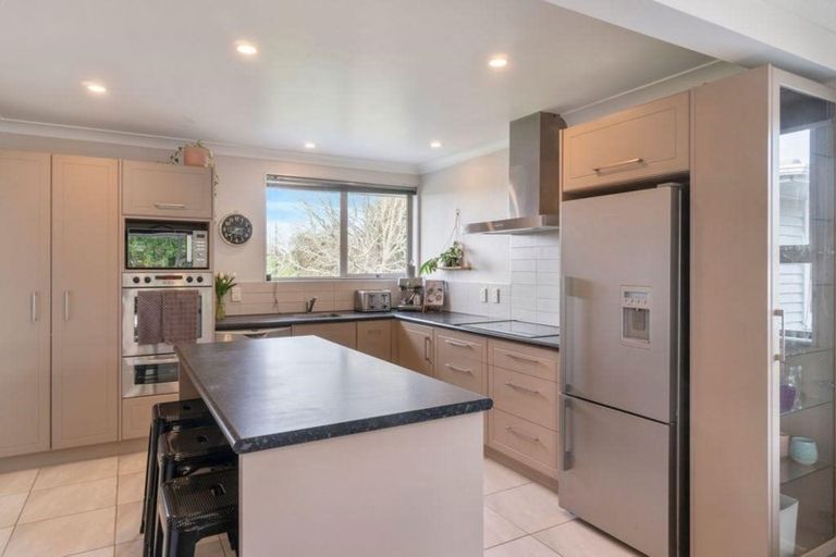 Photo of property in 19 Tapu Road, Huapai, Kumeu, 0810