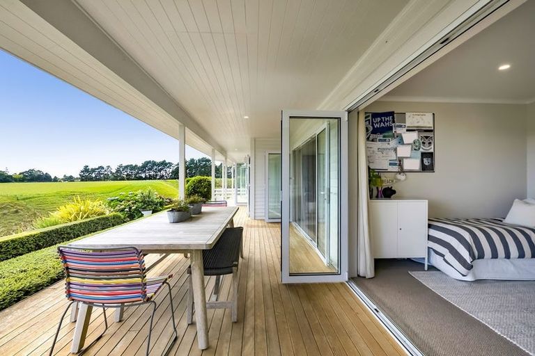 Photo of property in 167 Henwood Road, Paraite, New Plymouth, 4372
