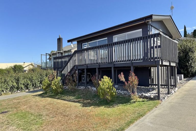 Photo of property in 2/12 Isobel Street, Acacia Bay, Taupo, 3330