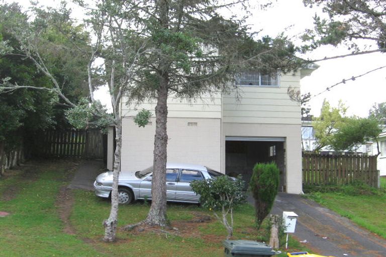 Photo of property in 4 Vallance Place, Massey, Auckland, 0614