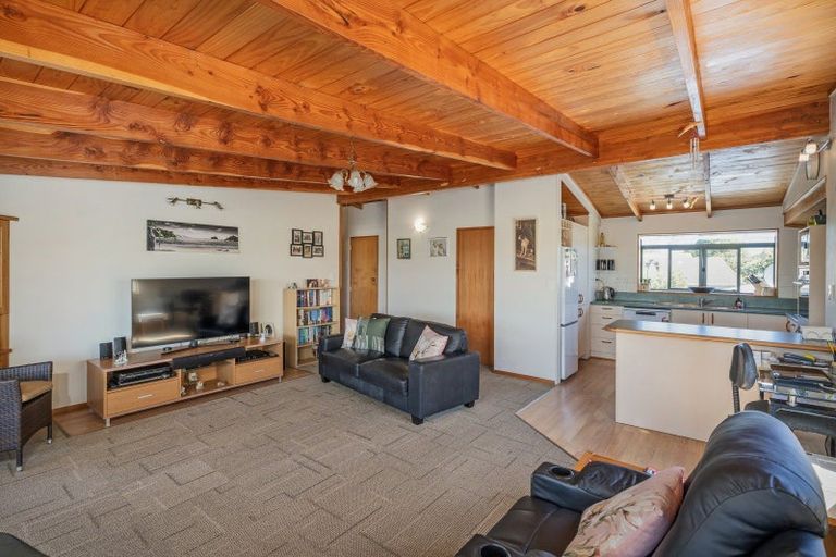 Photo of property in 10 Oyster Drive, Cooks Beach, Whitianga, 3591