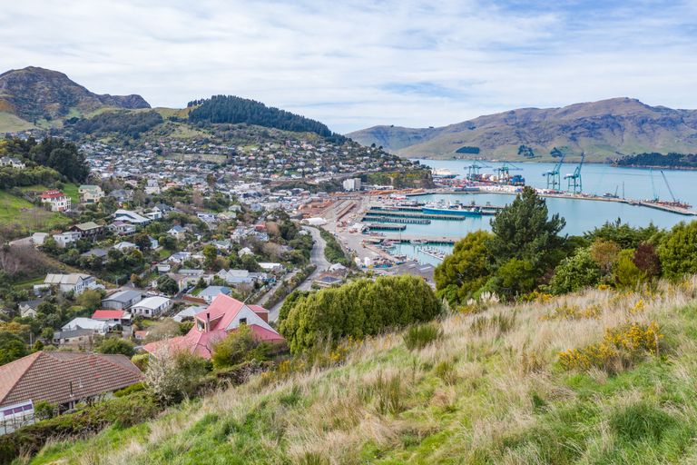 Photo of property in 23e Walkers Road, Lyttelton, 8082