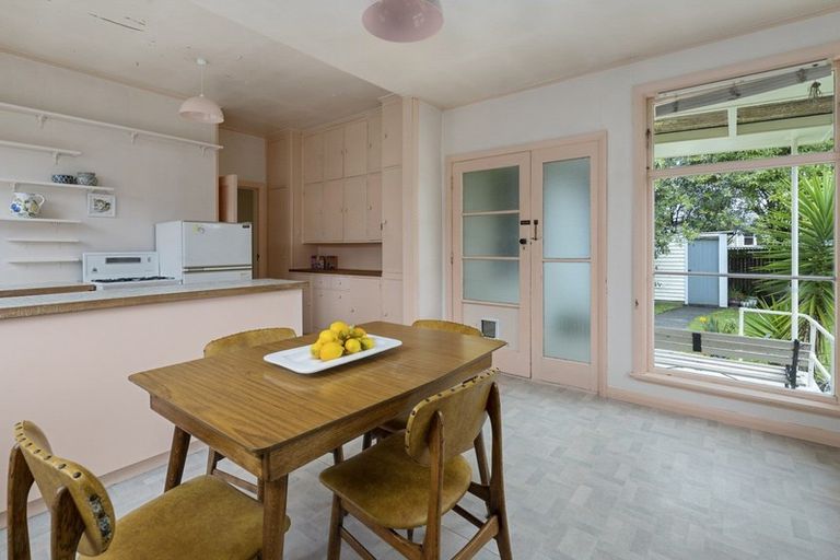 Photo of property in 4 Nathan Place, West End, Palmerston North, 4412