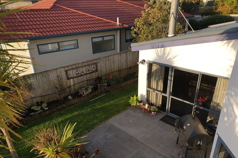 Photo of property in 74 Samwell Drive, Whitby, Porirua, 5024