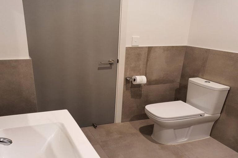 Photo of property in Wyndham Gardens Apartments, 410/30 Red Oaks Drive, Frankton, Queenstown, 9300