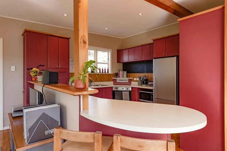 Photo of property in 38 Hathaway Avenue, Karori, Wellington, 6012