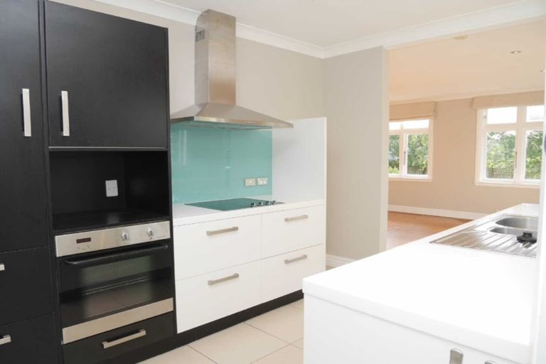 Photo of property in 62 Renown Road, Raumati South, Paraparaumu, 5032