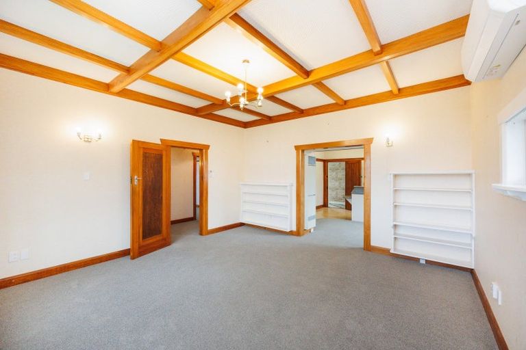 Photo of property in 19 Brightwater Terrace, Terrace End, Palmerston North, 4410