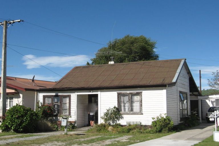 Photo of property in 16 Dickson Street, Kaiti, Gisborne, 4010