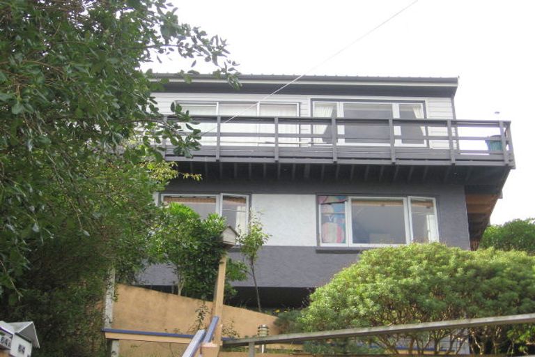 Photo of property in 64 Kinghorne Street, Strathmore Park, Wellington, 6022