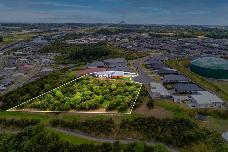 Photo of property in 32 Blacklock Road, Pyes Pa, Tauranga, 3112