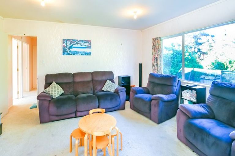 Photo of property in 13 Jacinta Grove, Swanson, Auckland, 0612
